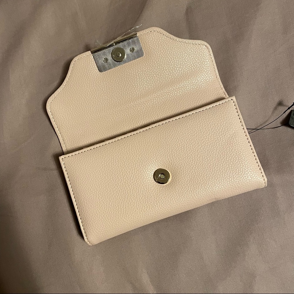 Guess Wallet - Picture 5 of 5